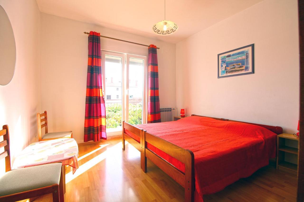Apartments Valerija 847 普拉 外观 照片