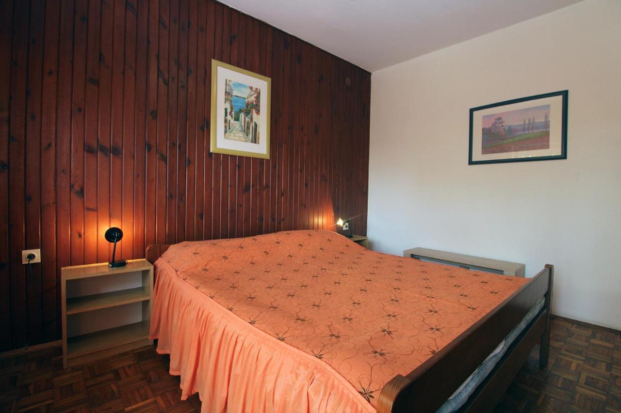 Apartments Valerija 847 普拉 外观 照片