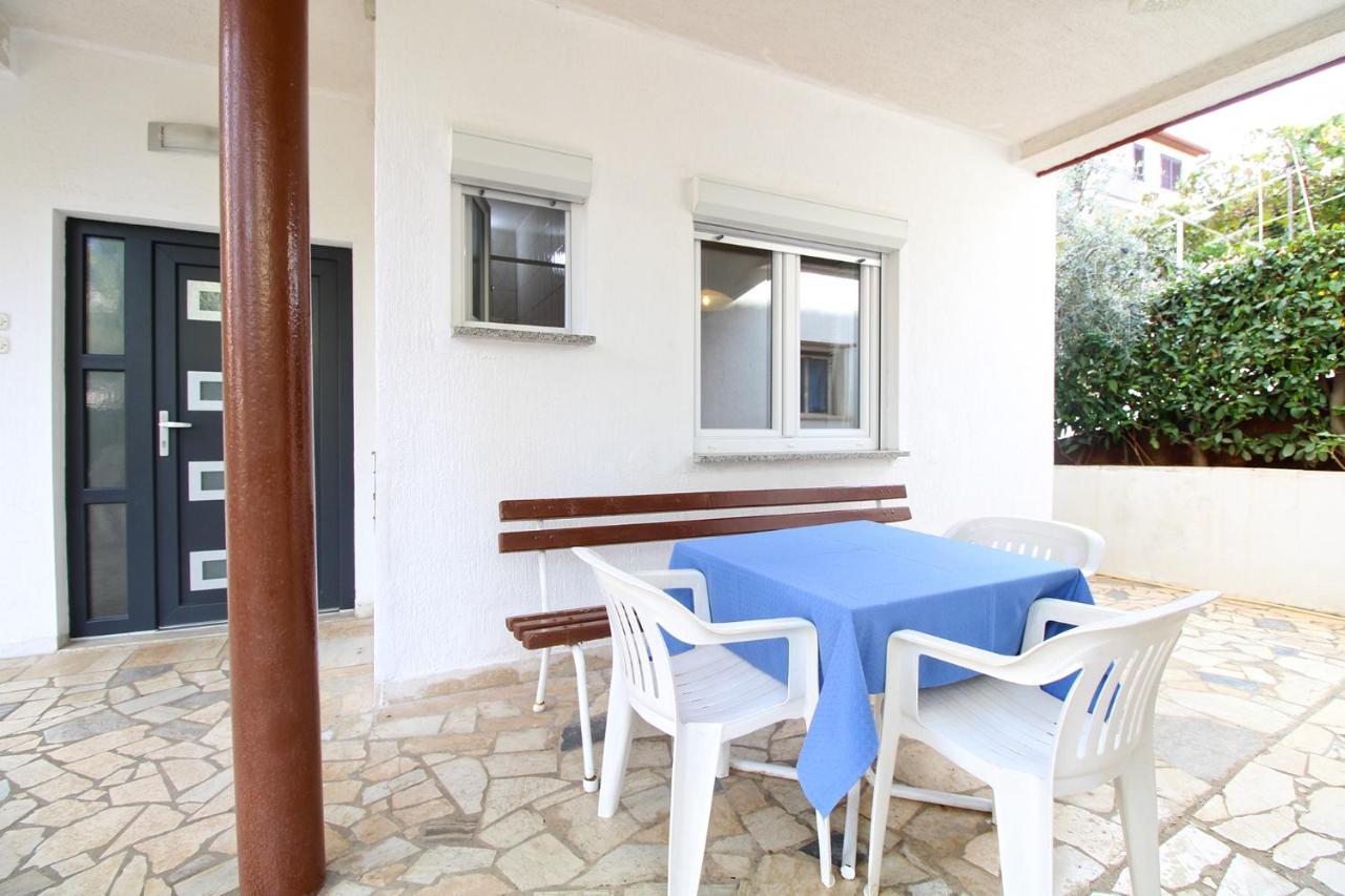 Apartments Valerija 847 普拉 外观 照片